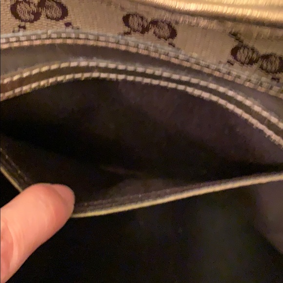 GUCCI Handbag - Picture 7 of 8